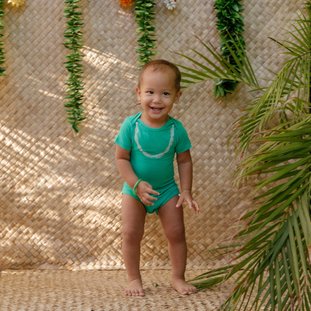 Lei Onaona Bamboo Onesie: 6-12M