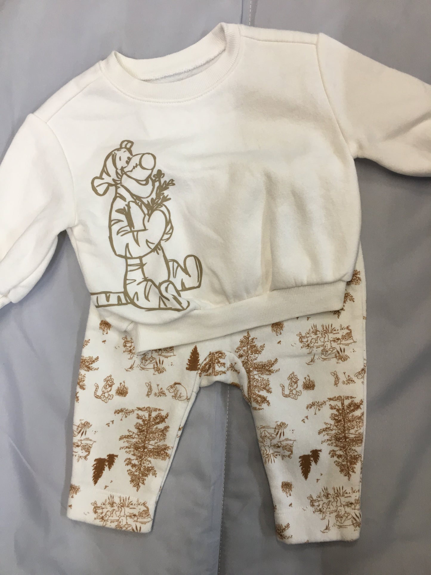Disney 2 Piece Set, 3-6 months