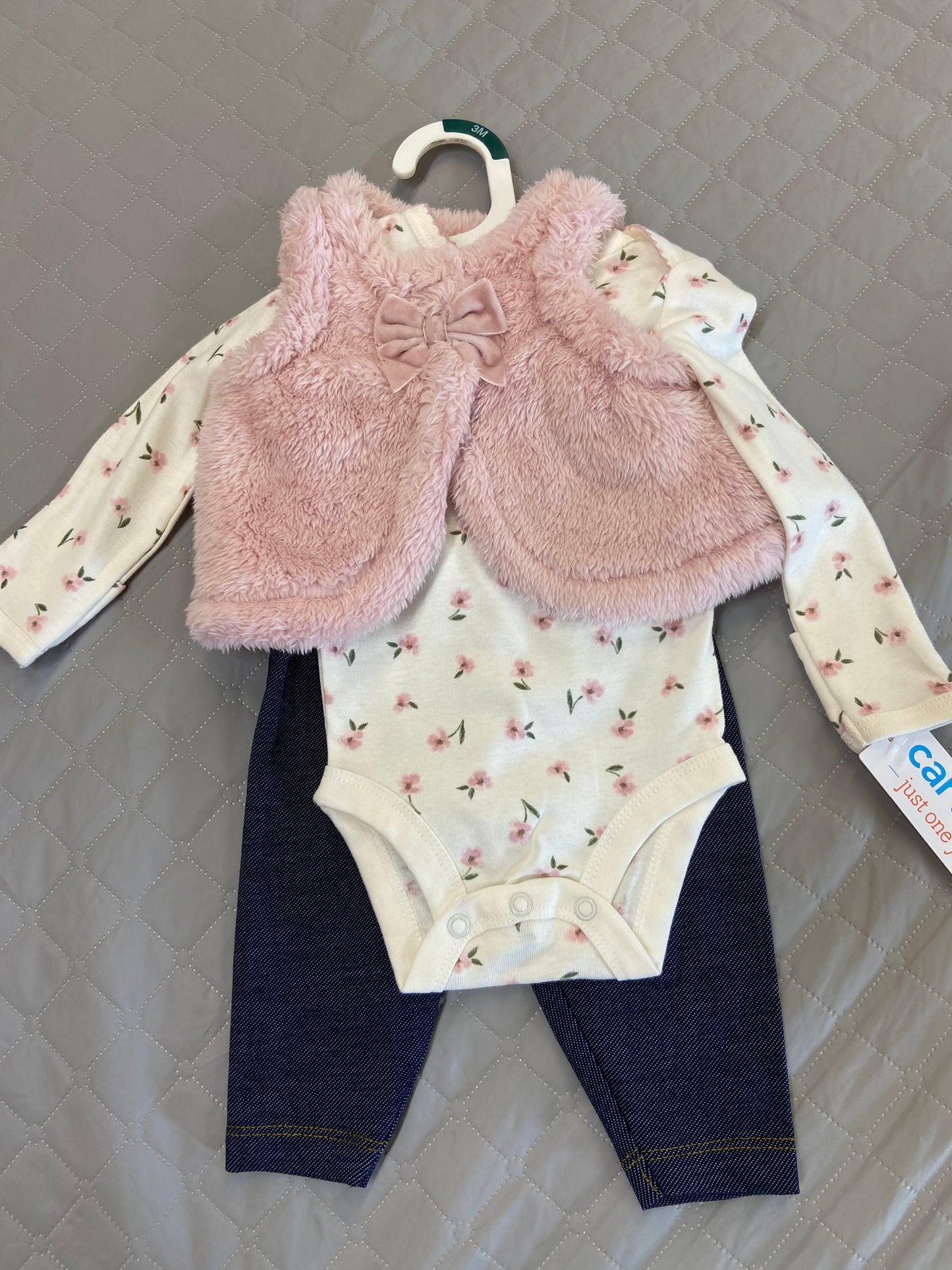 New Carters 3 piece Set, 3m