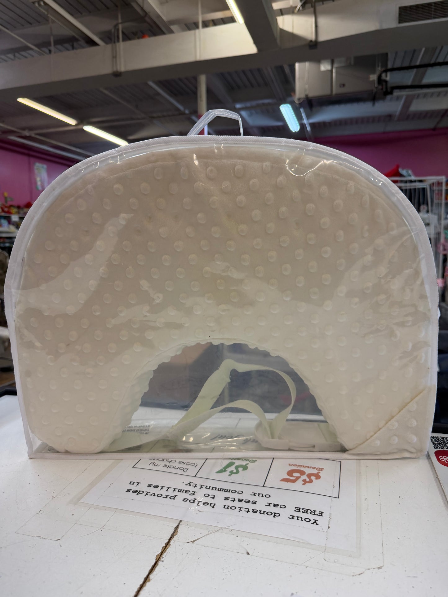 Like New Munchkin Nursing Pillow