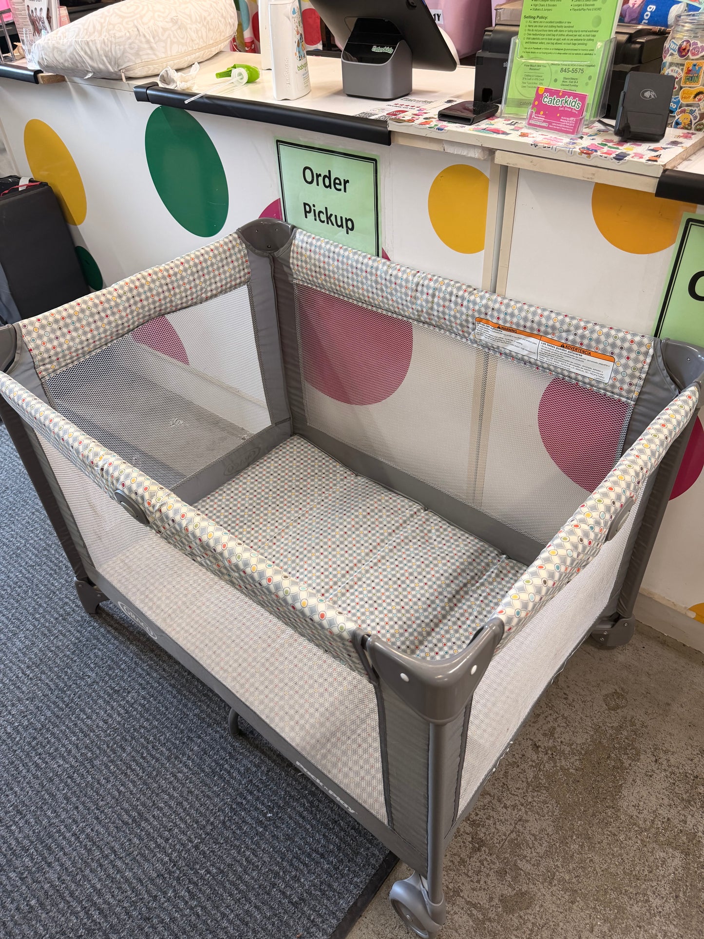 Graco Playard, Flower & Dots