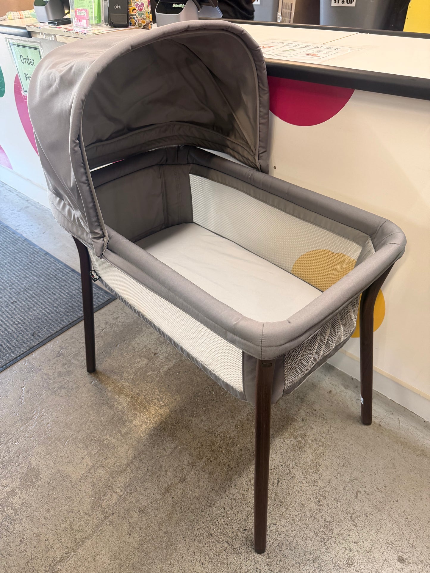Chicco Lullago Anywhere Portable Bassinet