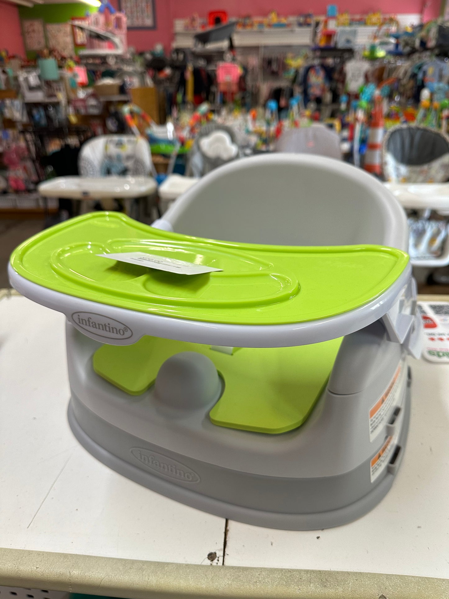 Infantino Dine Deluxe Booster Seat