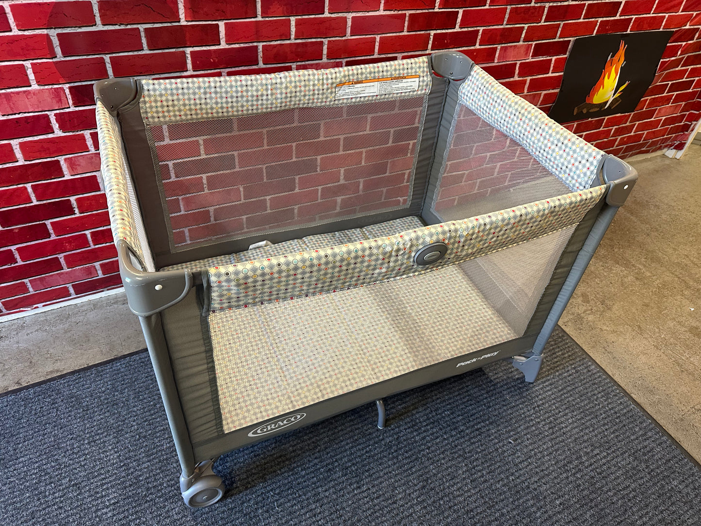 Graco Playard, Colorful