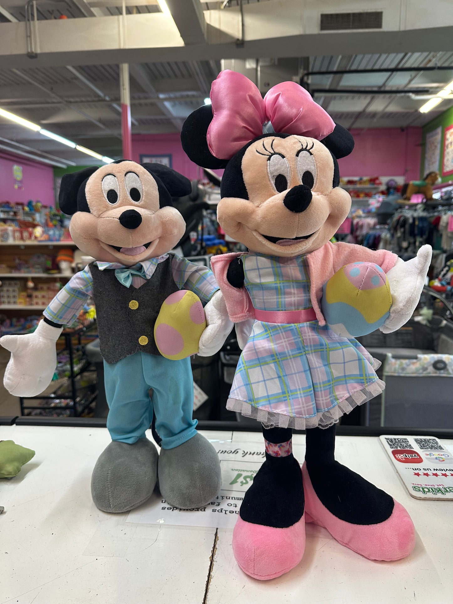 Mickey & Minnie Easter Props