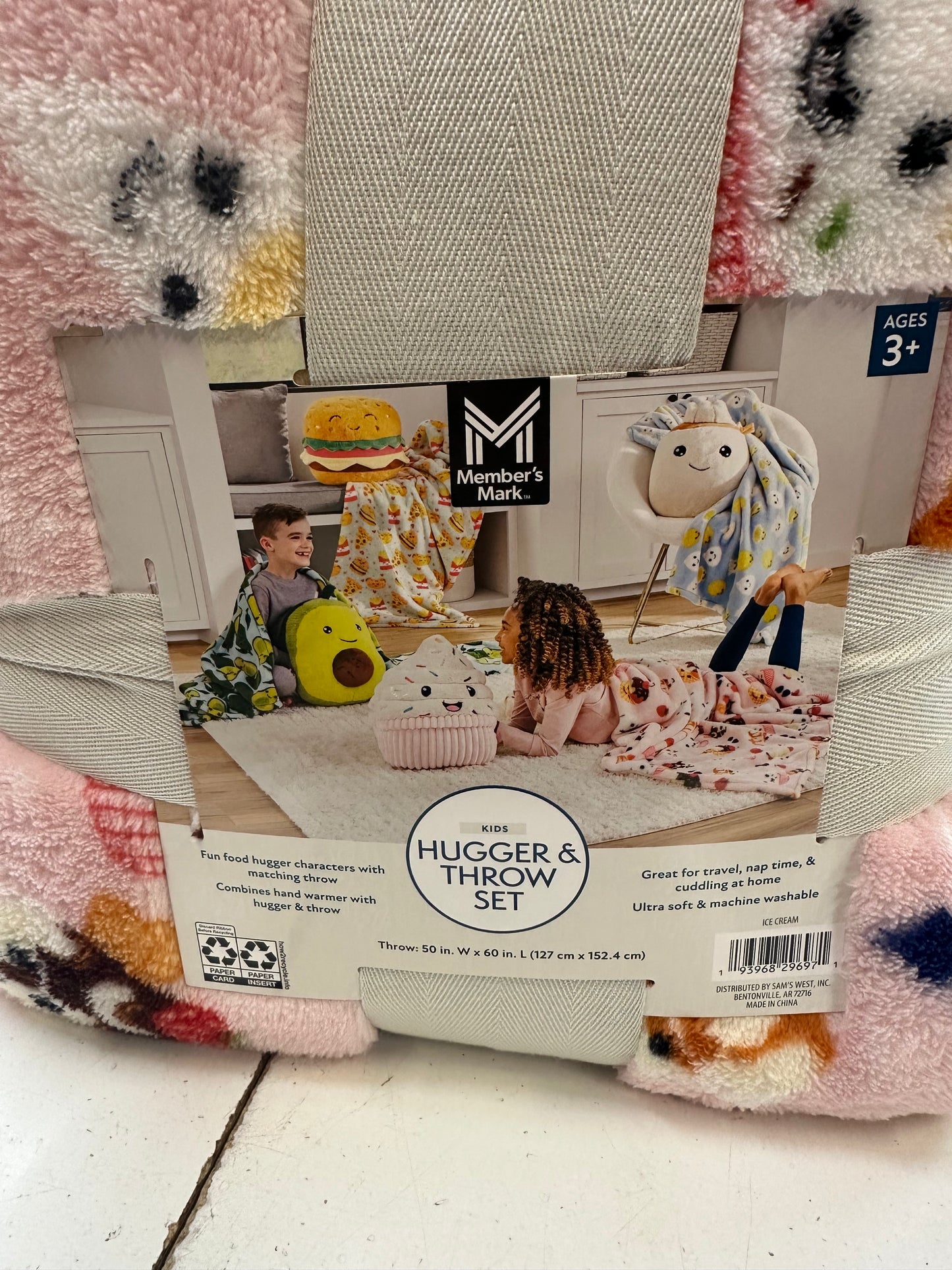 New Member's Mark Hugger & Throw Set