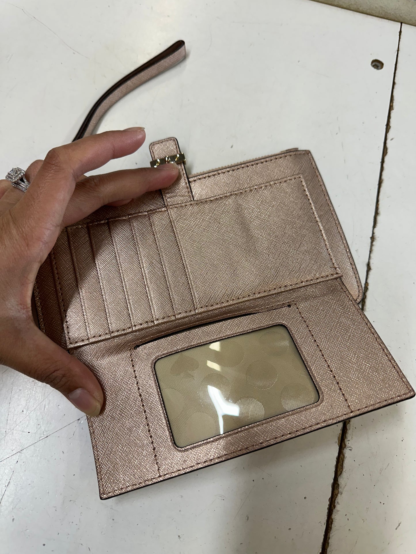 Kate Spade Wristlet, Rose Gold