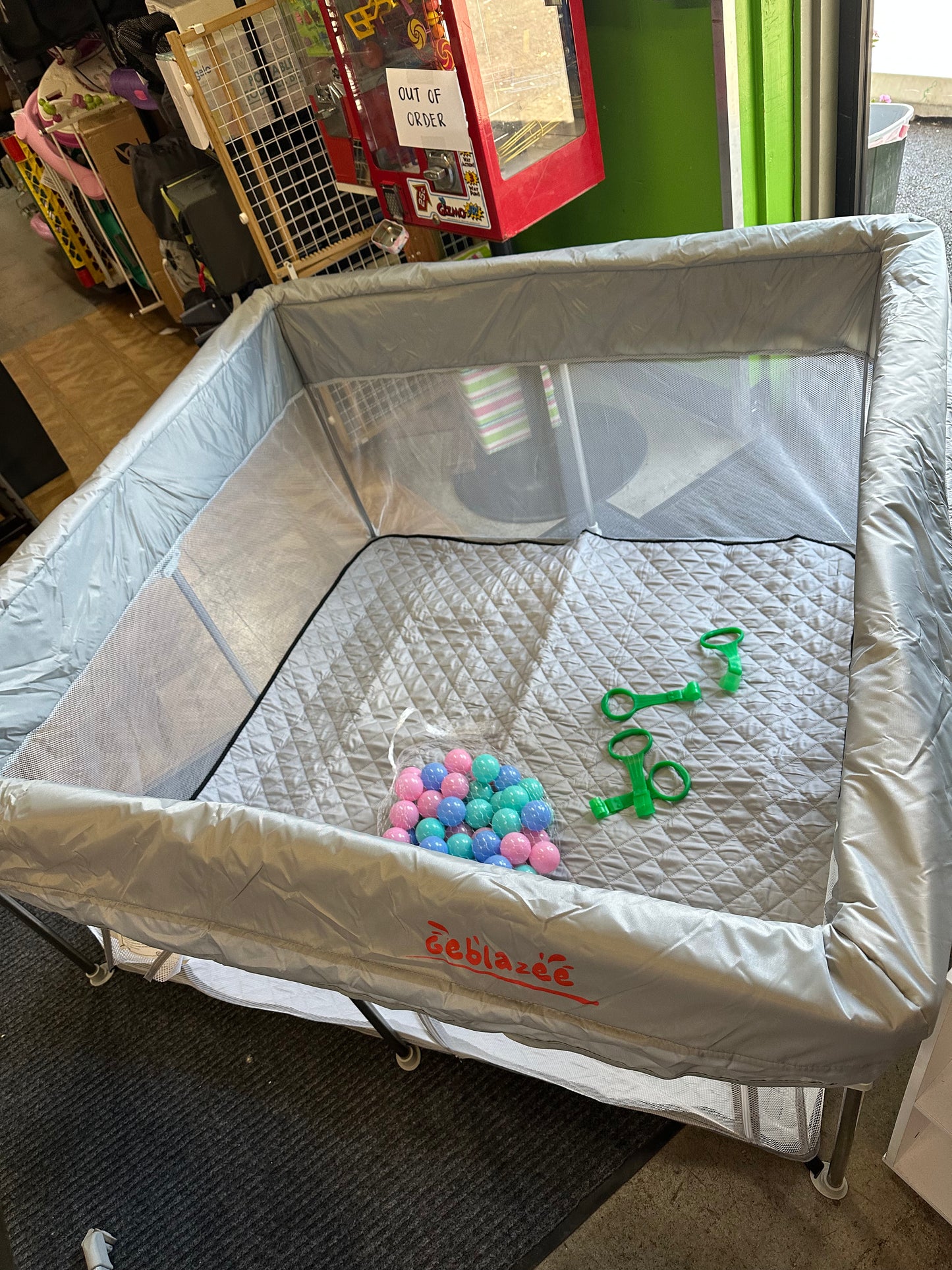 Unused Geblazee Playpen