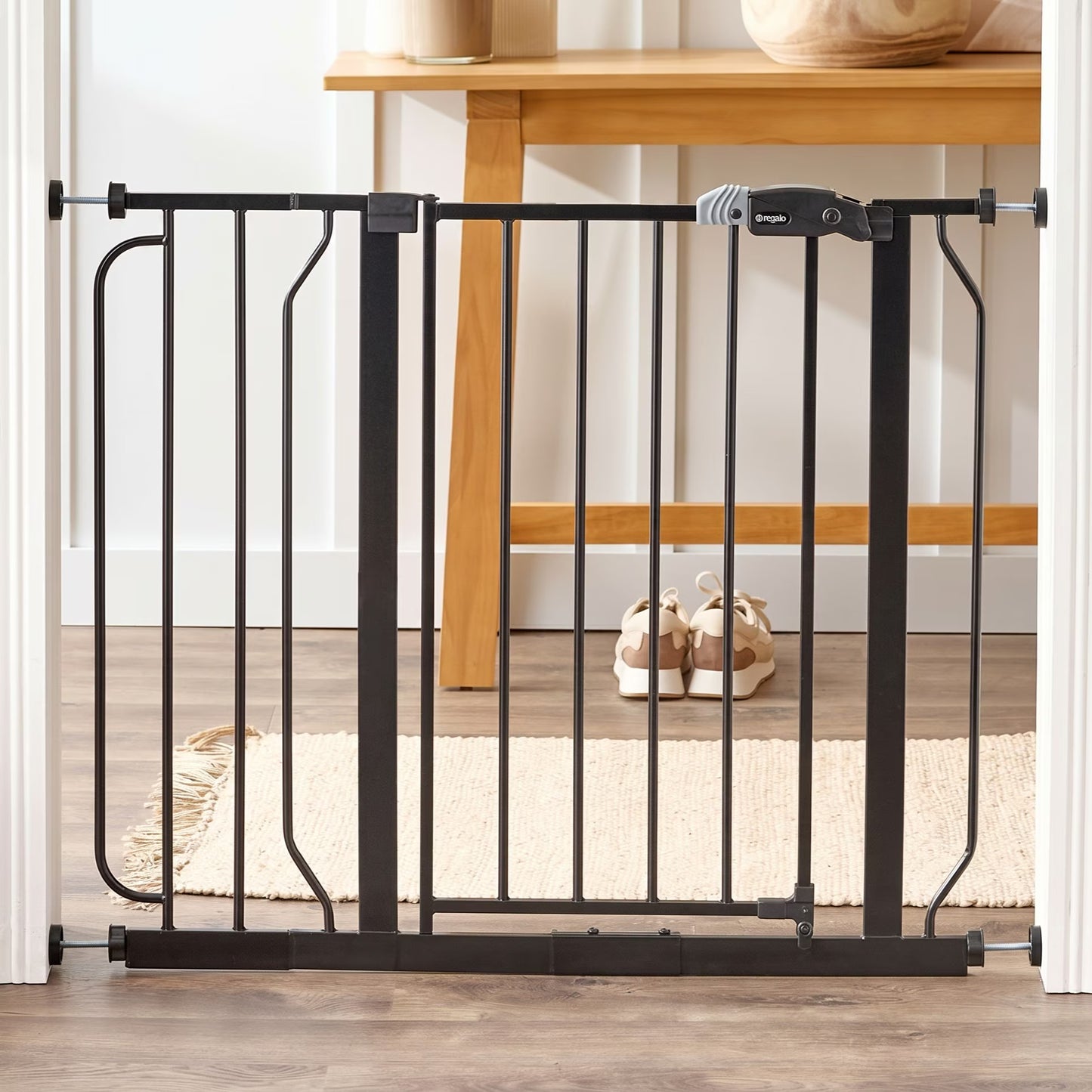 Regalo Walk Thru Gate, Black