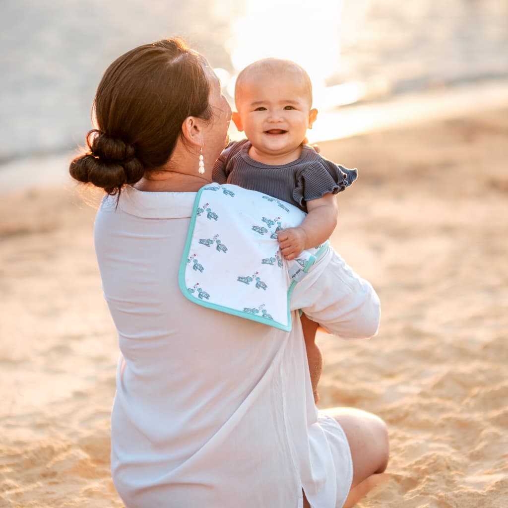 Honu Honi Burp Cloth