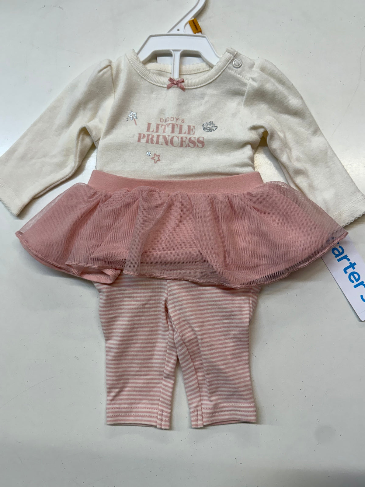 New 2pc Carter’s Outfit, Newborn