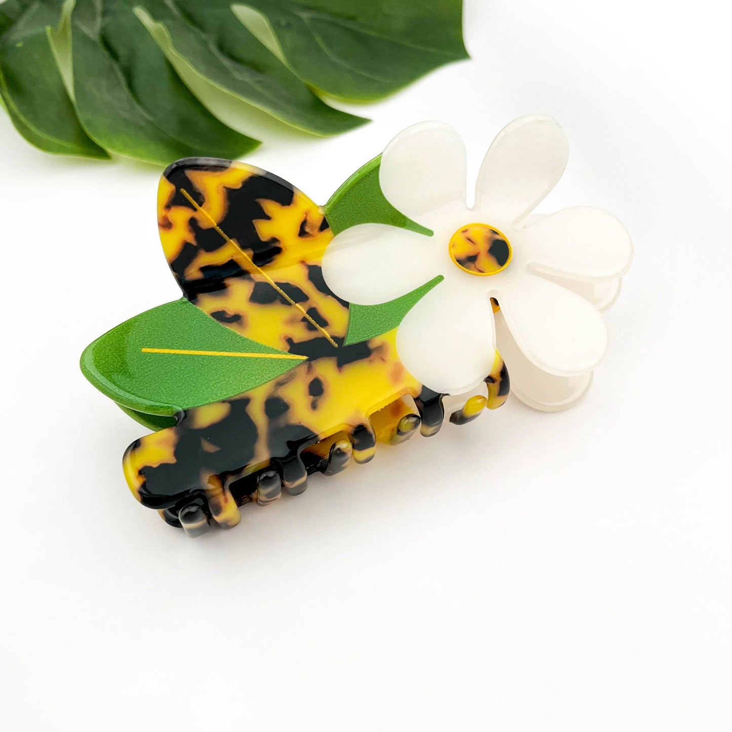 White Daisy Hair Claw Clip