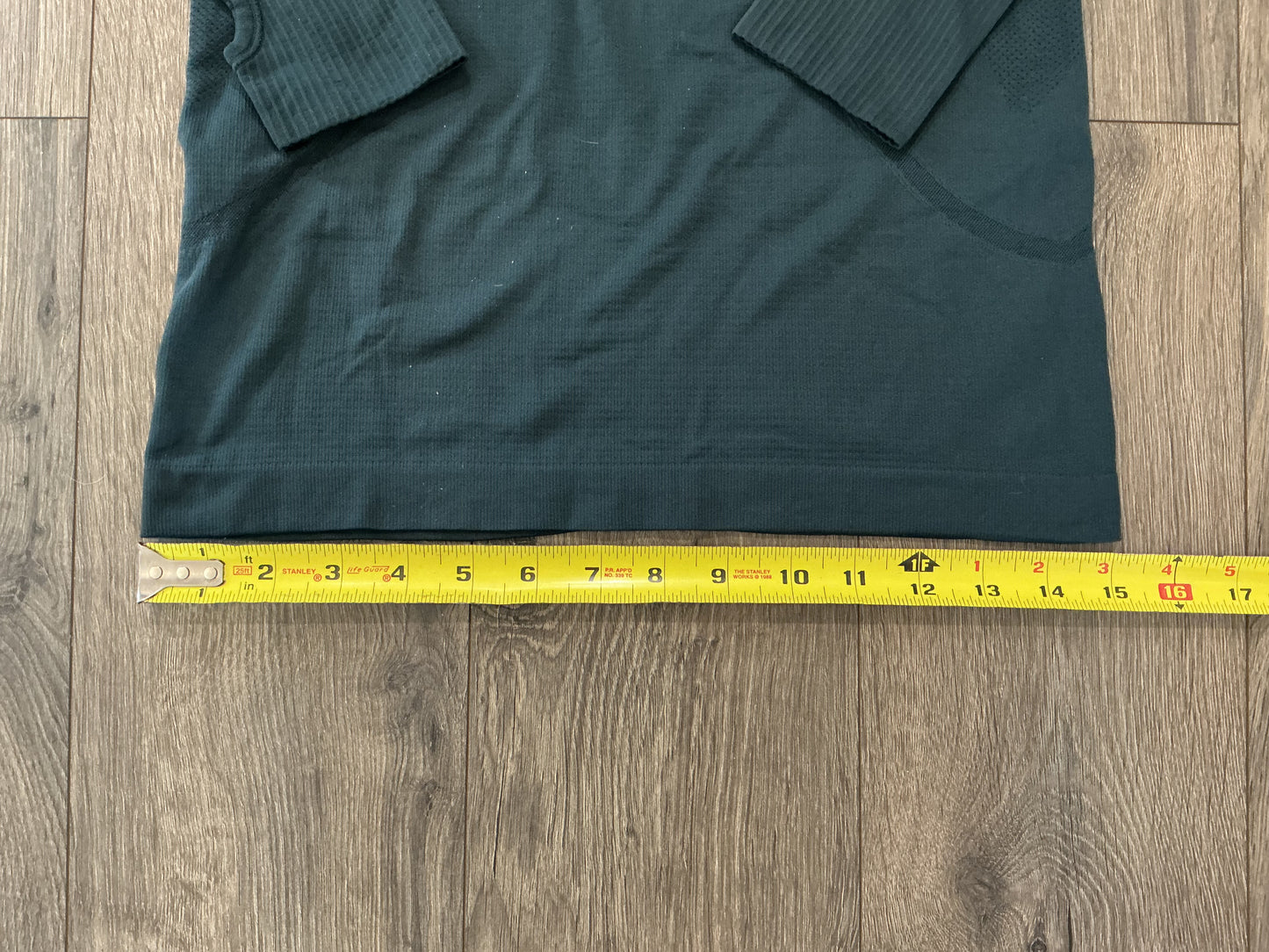 Lululemon Swift Stride Shirt Womens Small Long Green Sleeve Seamless Thumbholes