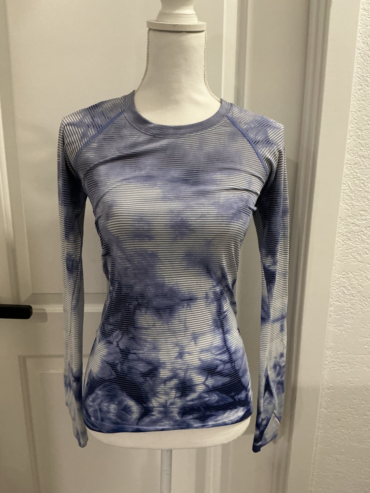 Lululemon Swiftly Tech Long Sleeve Wash Size small xs NWOT