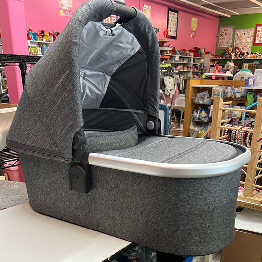 UppaBaby Bassinet, Textured Grey