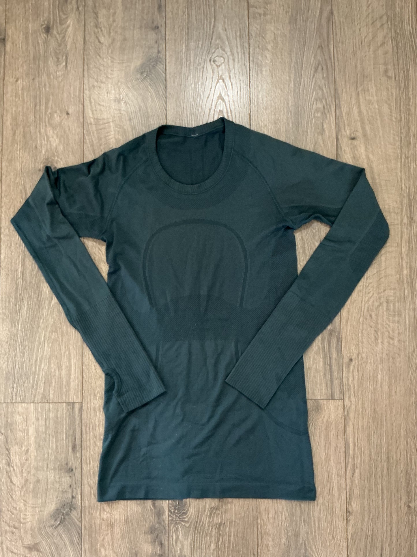 Lululemon Swift Stride Shirt Womens Small Long Green Sleeve Seamless Thumbholes