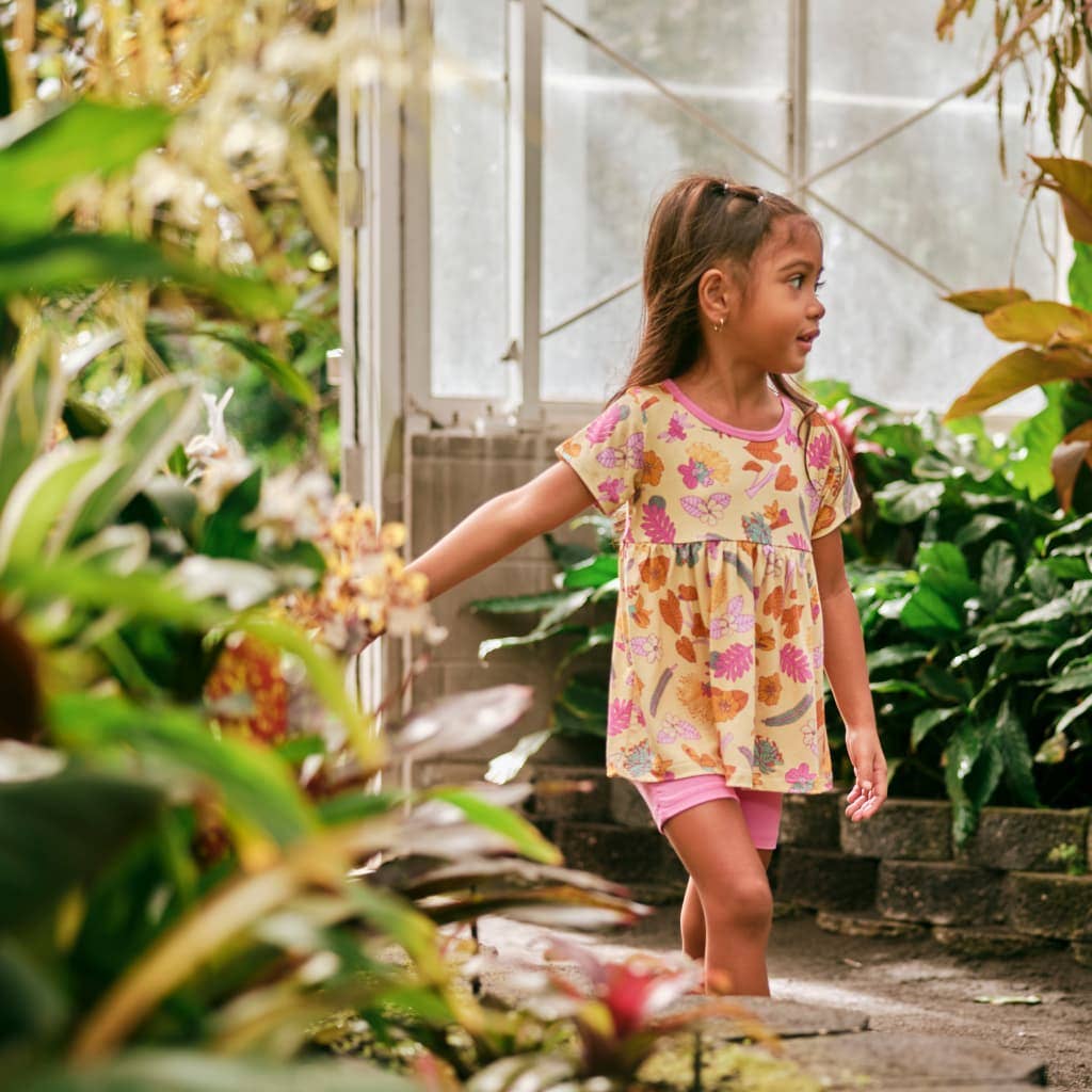 Roots & Blooms Short Sleeve Top and Shorts Set: 3T