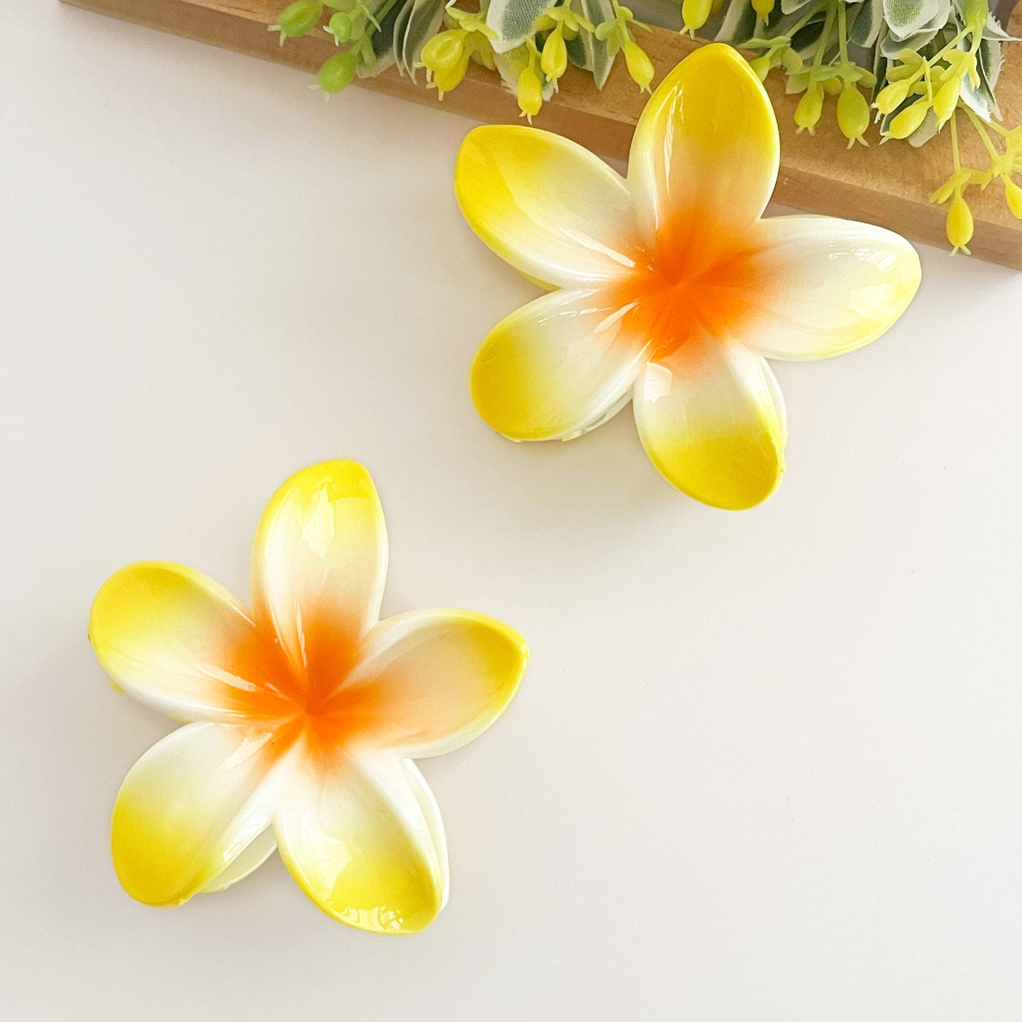 Plumeria Claw Clip, Light Purple
