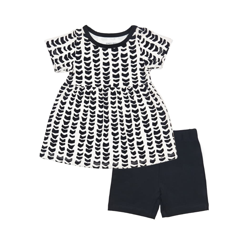 Shell-ish Short Sleeve Top and Shorts Set: 2T