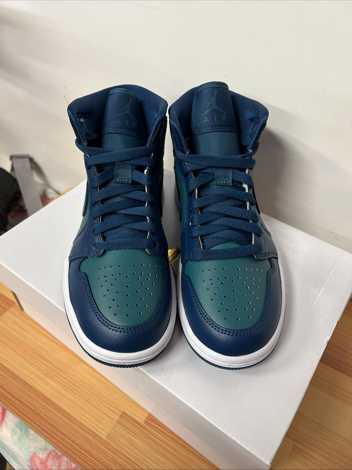 Nike Air Jordan 1 Mid Sky J Teal Blue White Sneakers BQ6472-301 Womens Size 5