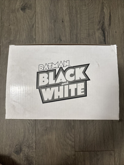 BATMAN BLACK & WHITE STATUE MICHAEL TURNER #2855/5200 LIMITED ED DC COLLECT 2014