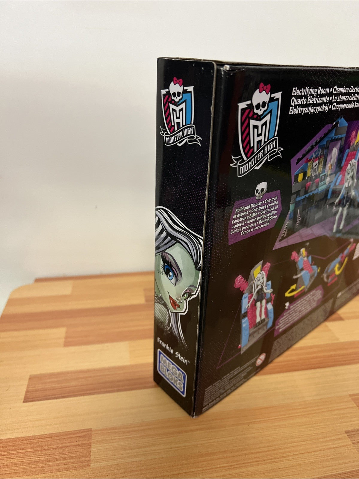 Mega Bloks Monster High Frankie Stein's Electrifying Room Building Set NEW