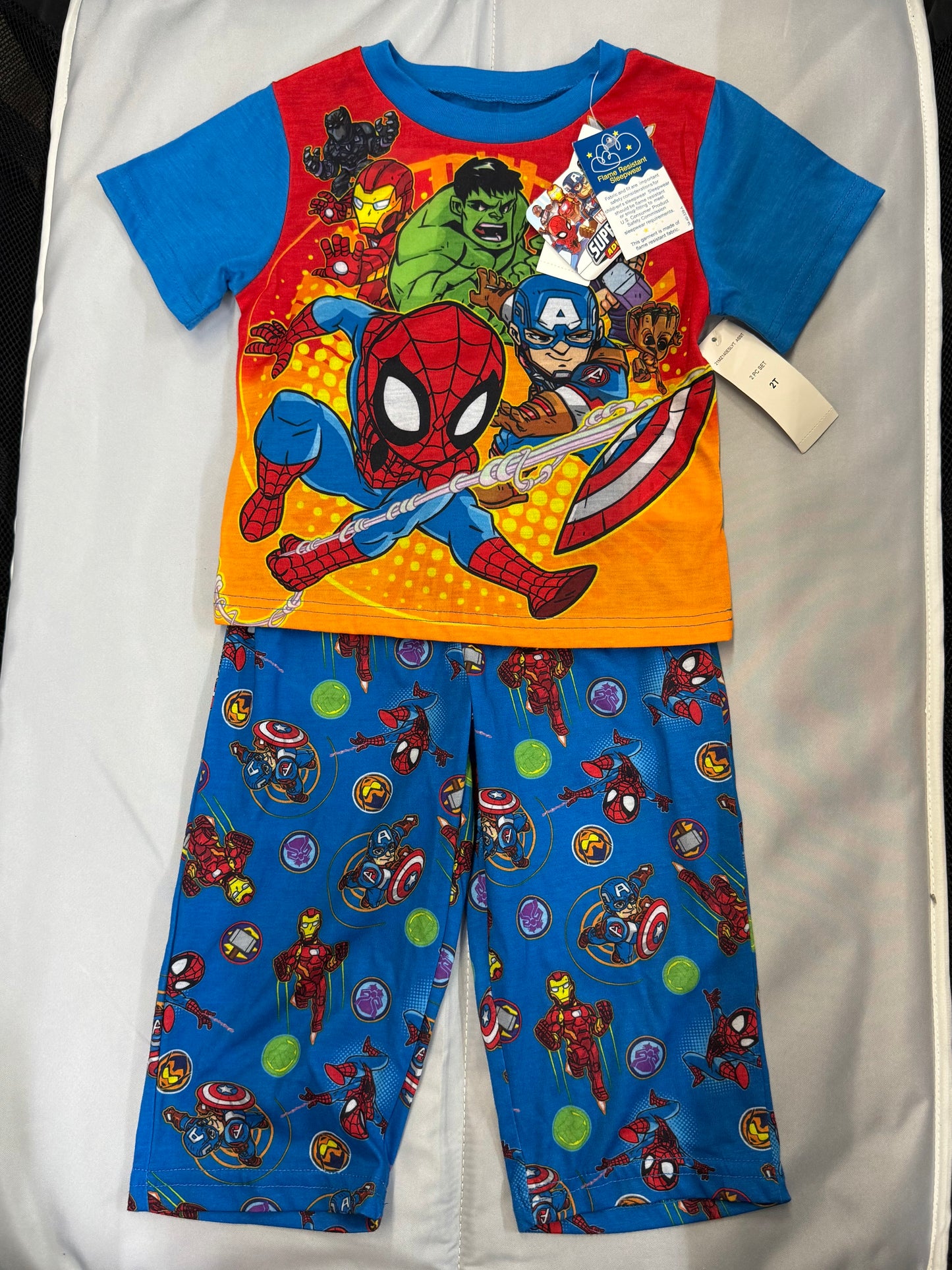 New 2pc Marvel Pajama, 2T