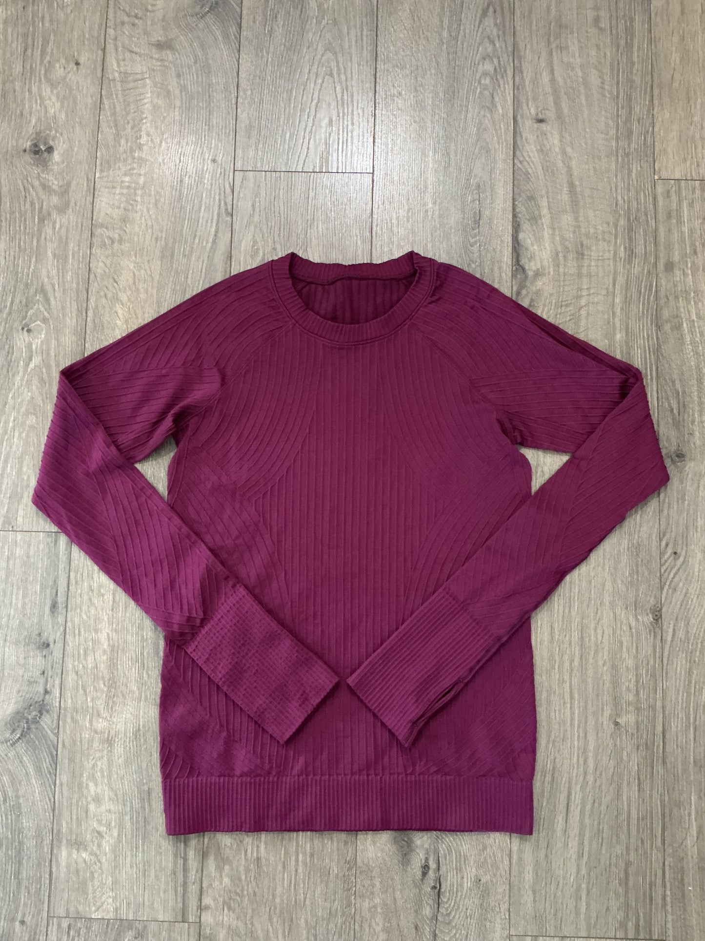 Lululemon Rest Less Shirt Burgundy Ribbed Stretch Raglan Sleeve Women’s small