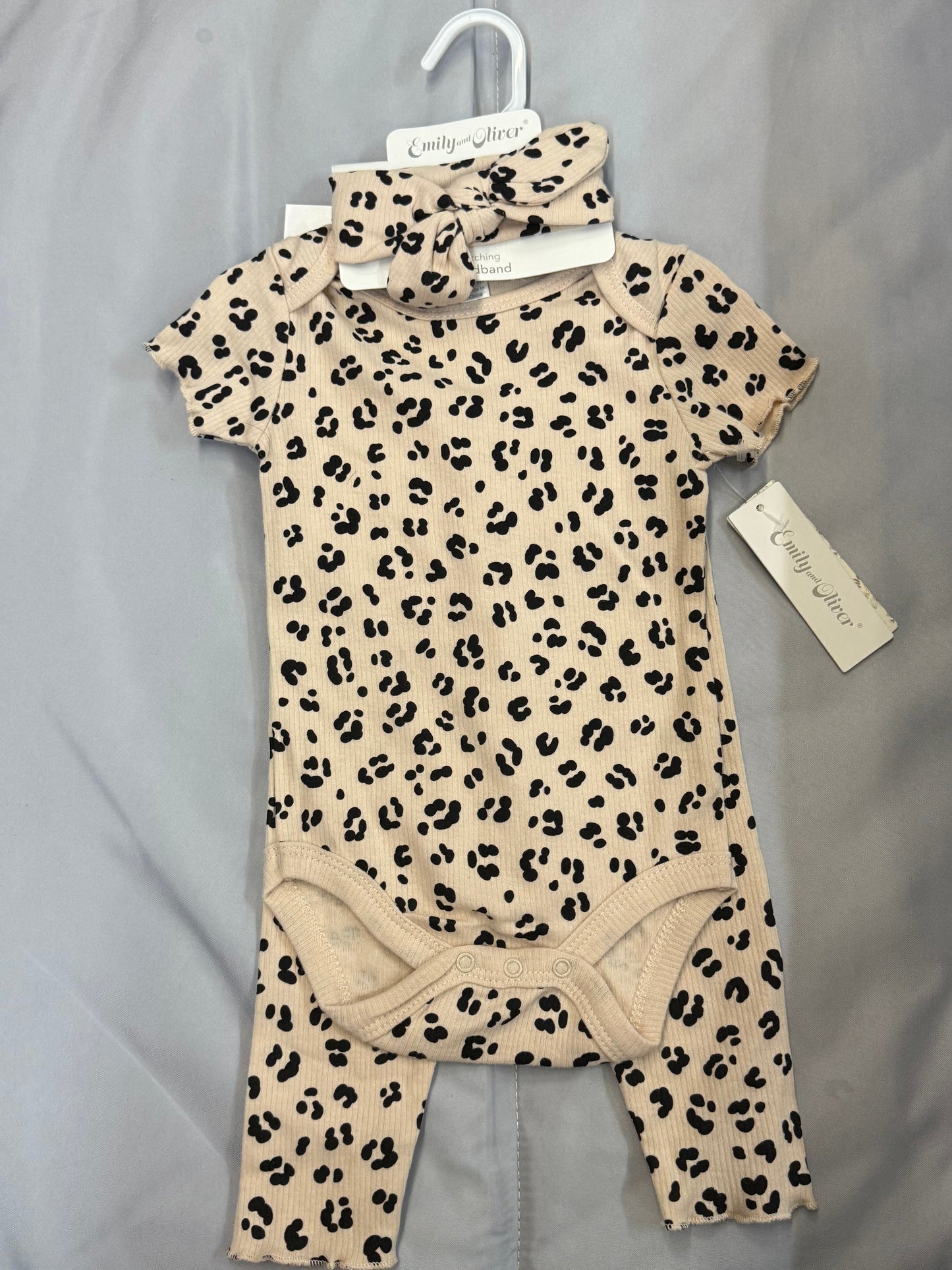 New 3pc Leopard Outfit, 3-6m