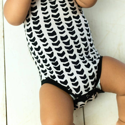 Shell-ish Bamboo Onesie: 0-6M