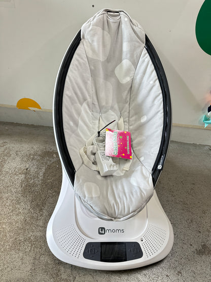 4Moms Mamaroo Swing, Plush Gray