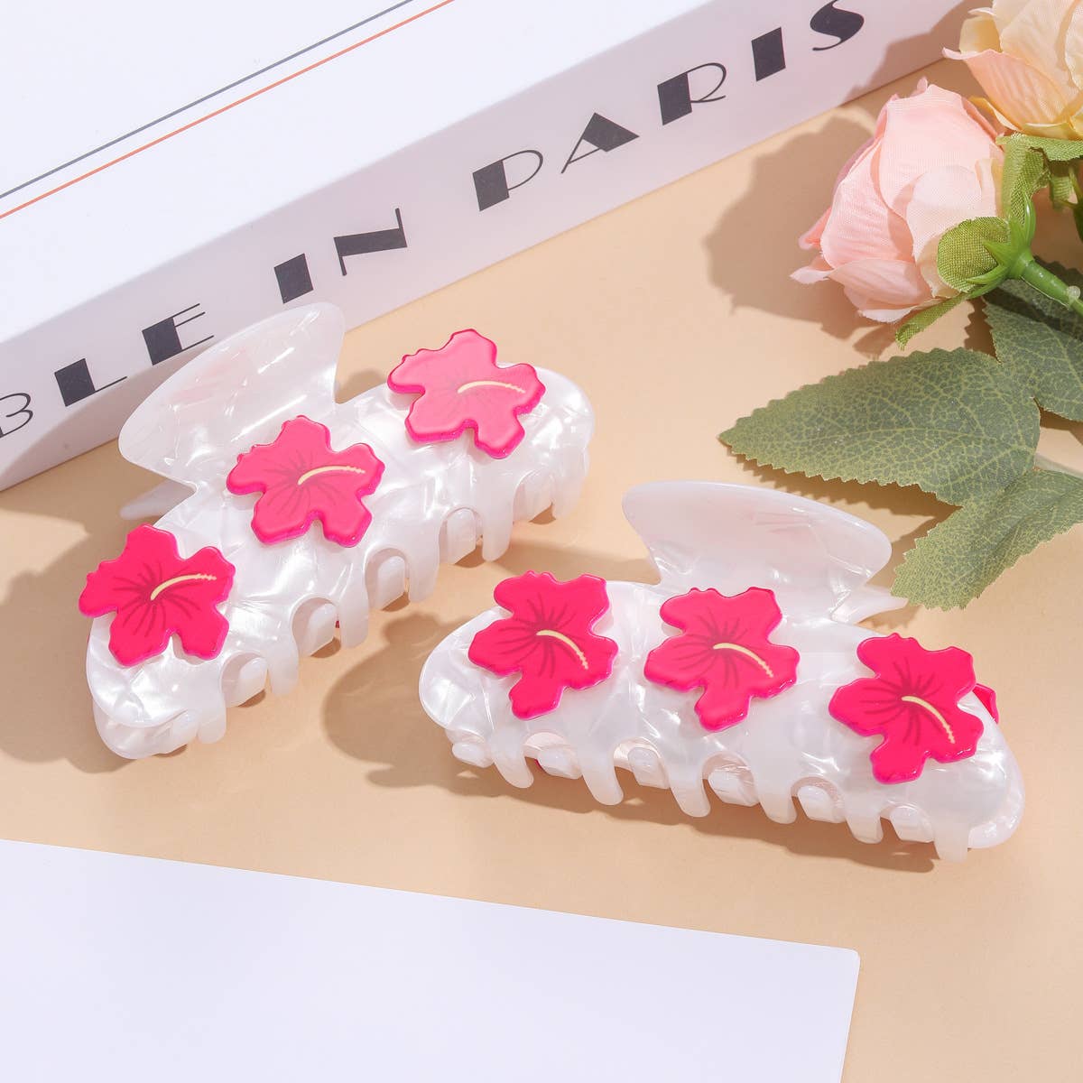 Hibiscus Claw Clip: White