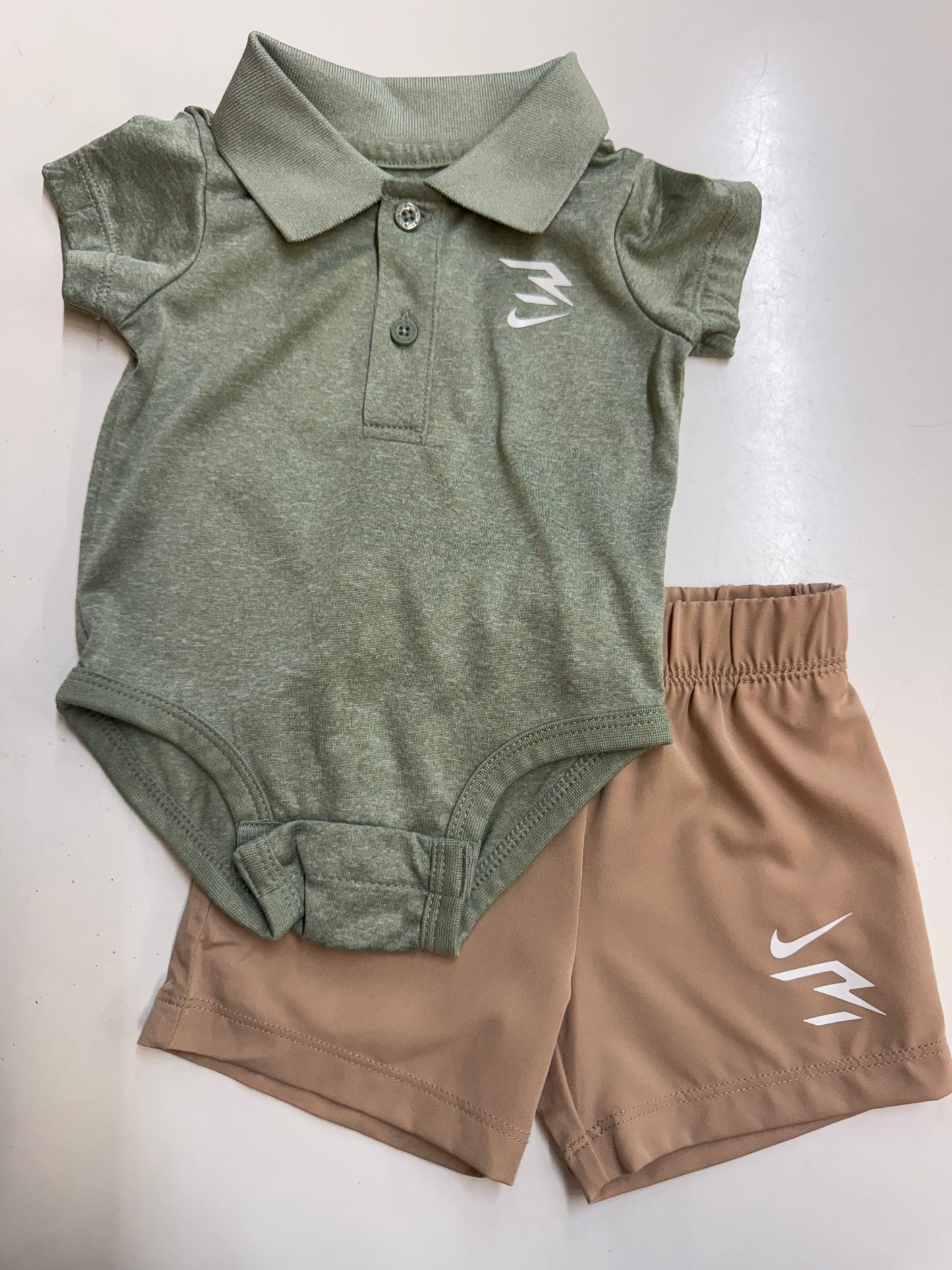 Green Nike 2pc Outfit, 3m