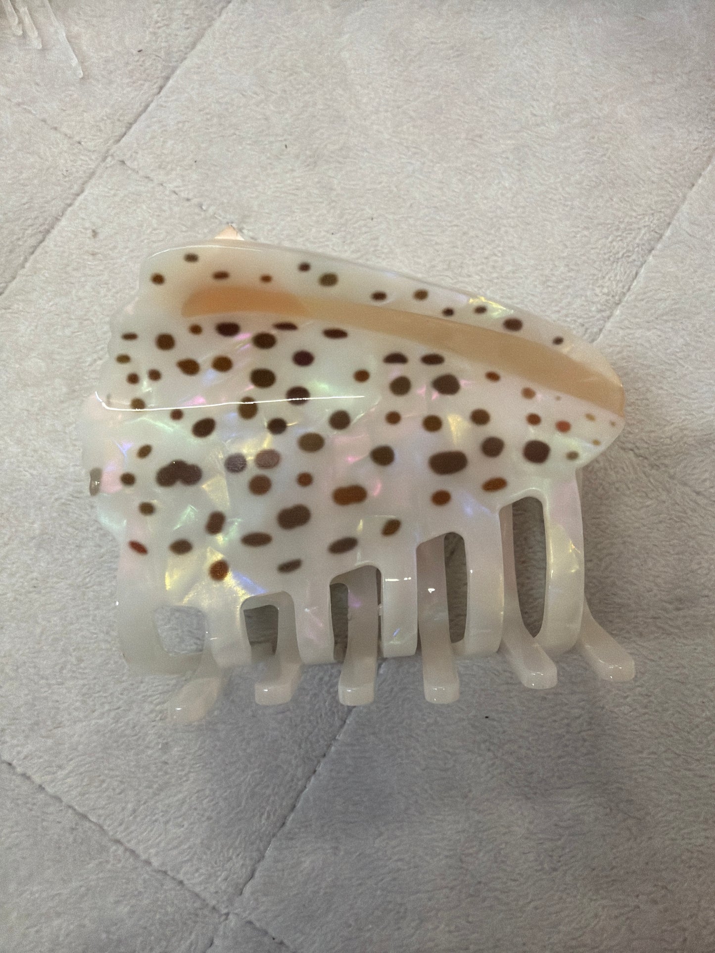Cone Shell Hair Claw