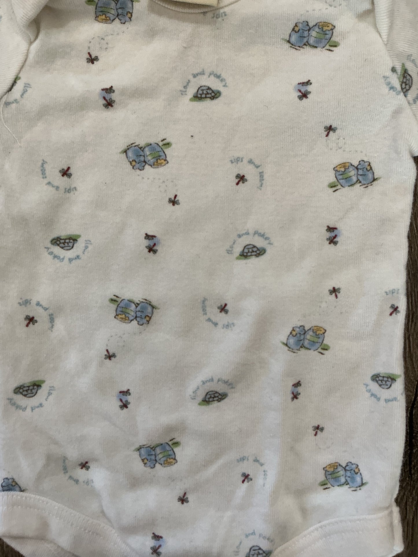vintage classic pooh romper, one piece, blue white yellow turtle honey size 3-6 months ￼￼