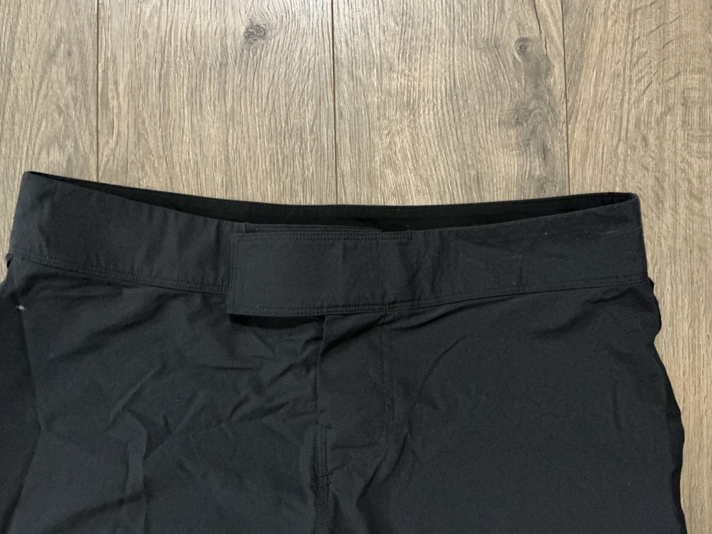 Lululemon Black Gray Unlined Men’s Shorts Size 32
