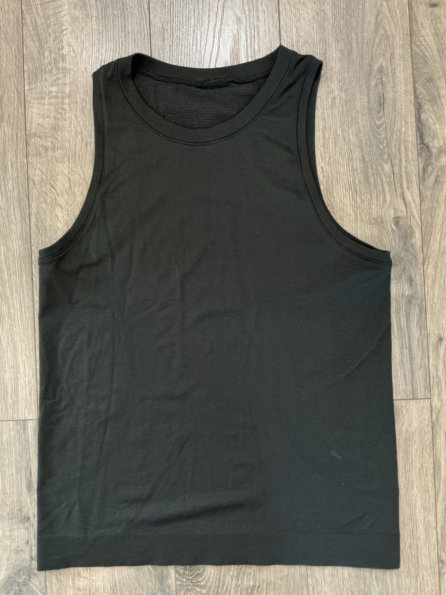 lululemon athletica Swiftly Breathe Relaxed-Fit Muscle Tank size small