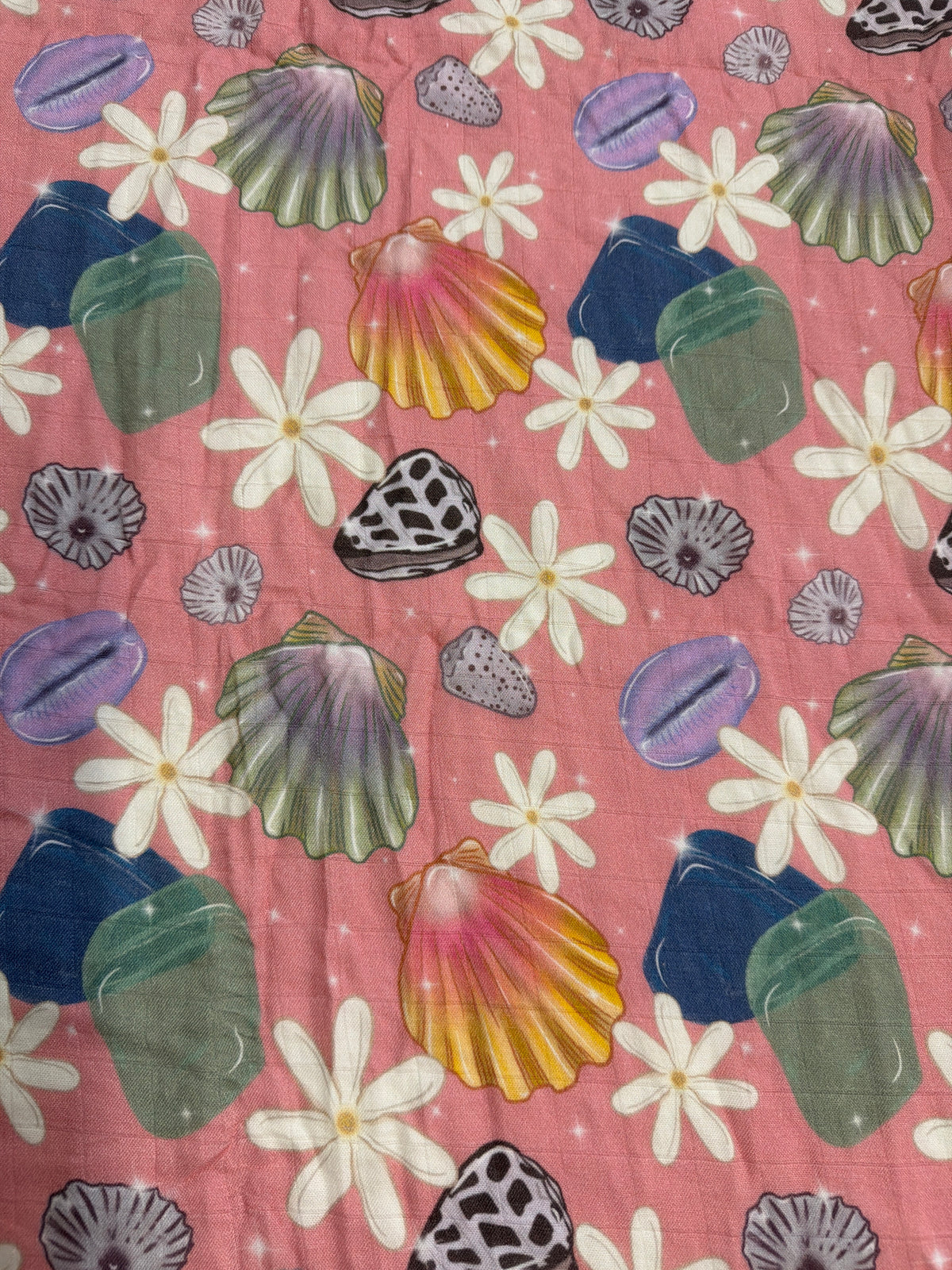 Little Manini Sunrise Seashell Swaddle