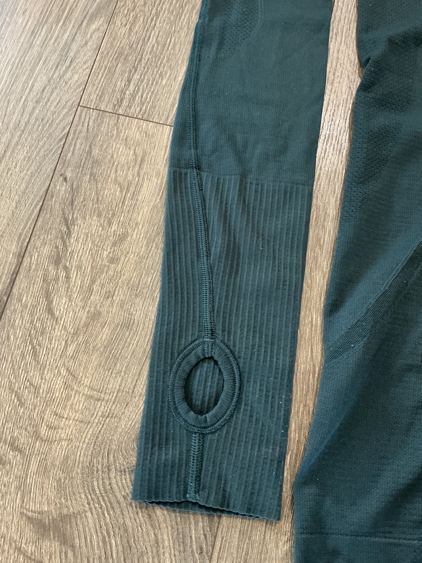 Lululemon Swift Stride Shirt Womens Small Long Green Sleeve Seamless Thumbholes