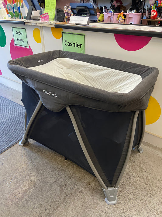 Nuna Cove Air Playard