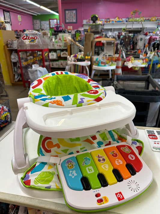 Fisher Price Kick & Play Sit Me Up, Green