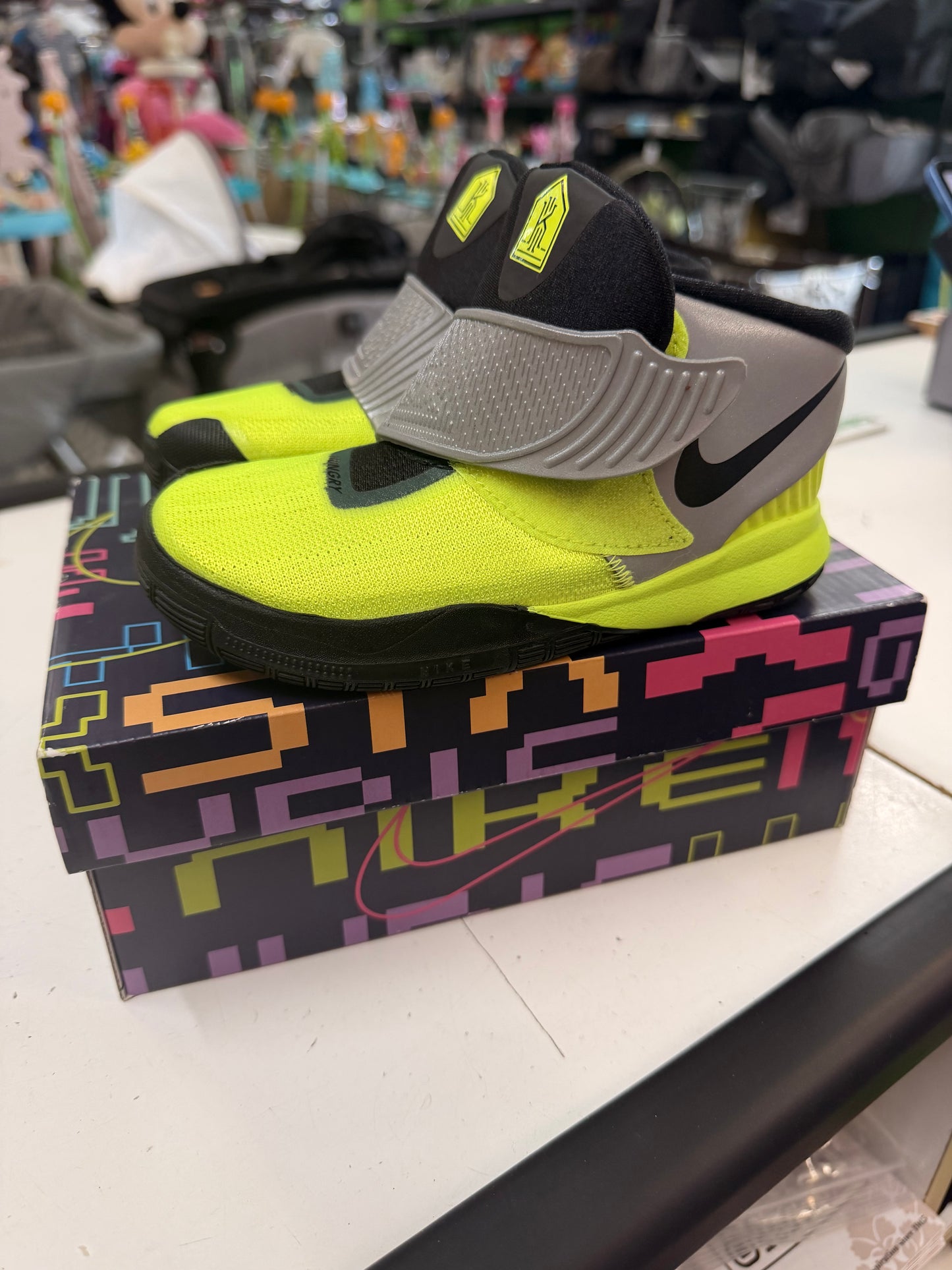 Kyrie 6 Cross, 10c