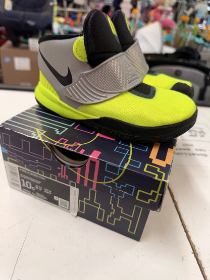 Kyrie 6 Cross, 10c