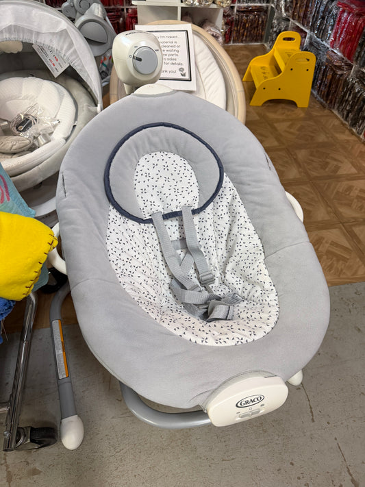 Graco Soothe n Sway Swing
