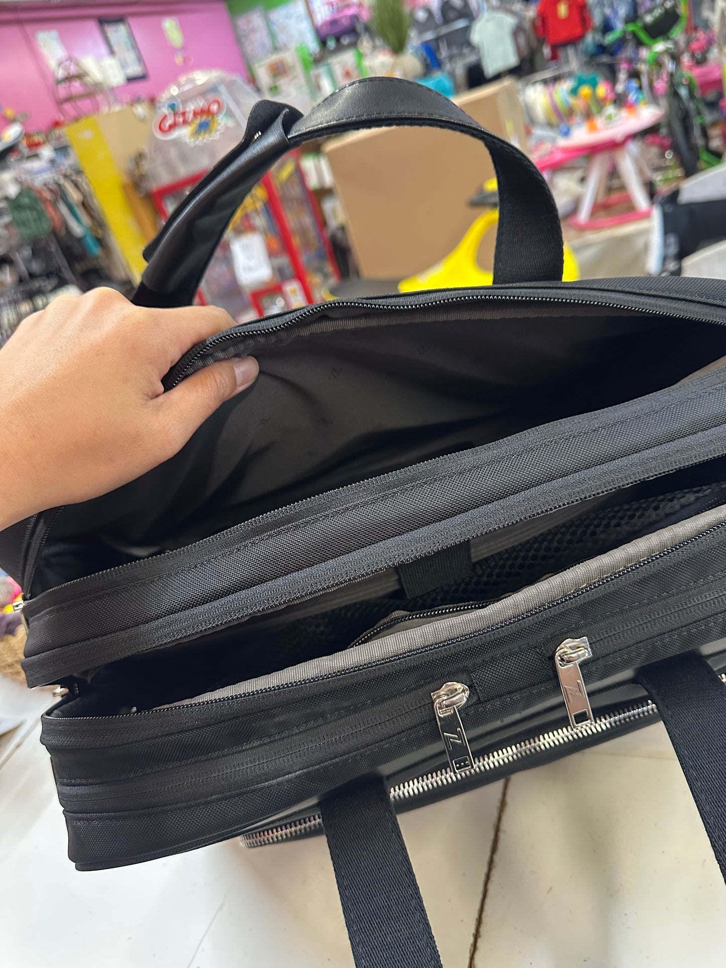 Like New Nomad Lane Carry On Bag