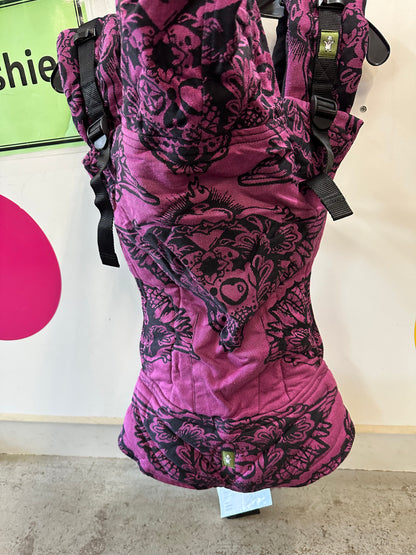 New Lenny Lamb Carrier, Purple/Skull