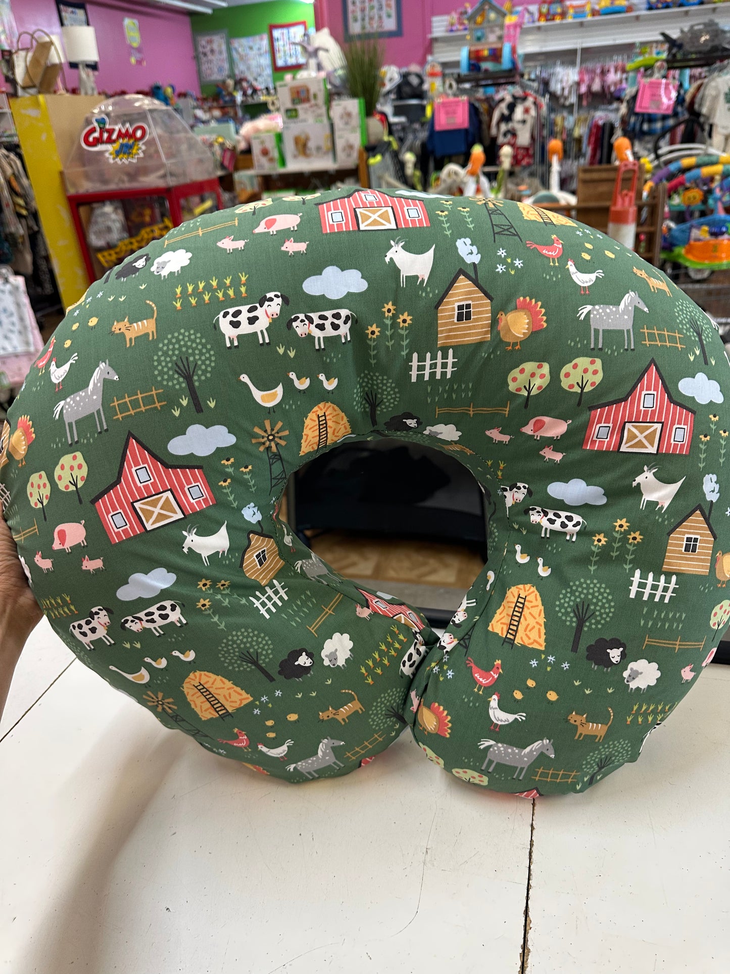 Boppy Pillow, Farm