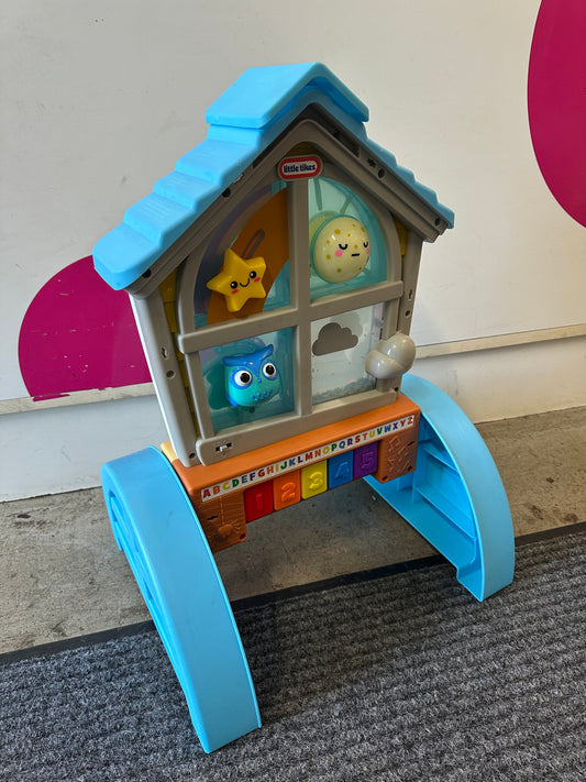 Little Tikes Play Look & Learn Window
