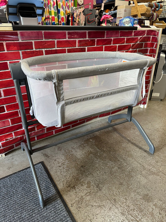 Baby Delight Bassinet