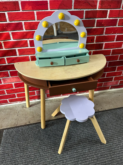 Manhattan Toys Vanity